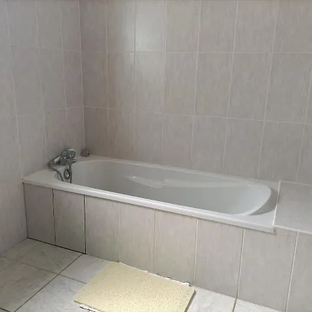 Πανσιόν Agreable Maison-Gite Proche Des Toutes Commodites *